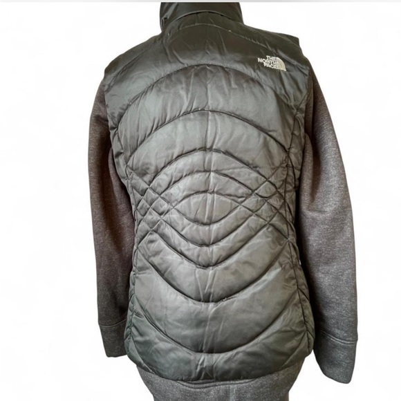 The North Face Women's Quilted Black Vest - Picture 4 of 5